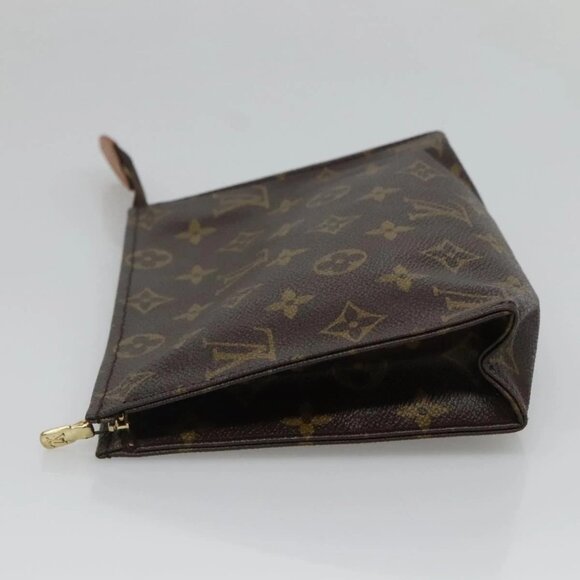 LOUIS VUITTON Monogram Poche Toilette 15 Pouch - Picture 4 of 16
